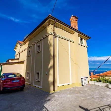 Apartament Lux *