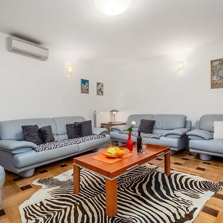Lux Apartament