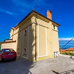 Apartment Lux *